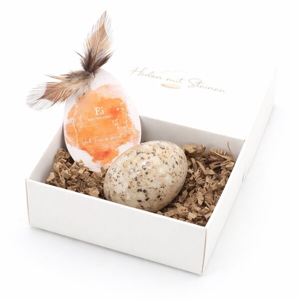 Edelstein-Ei Dendritenchalcedon