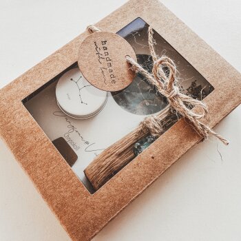 Ritual-Set Jungfrau: Chrysokoll, Palo Santo, Cosmos Card, Kerze und Ritualkärtchen